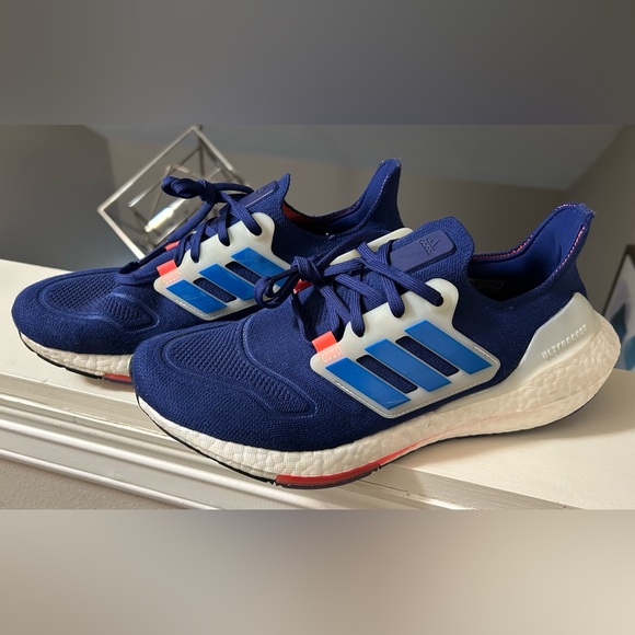 adidas Ultra Boost 22-Legacy Indigo Turbo - Picture 5 of 5